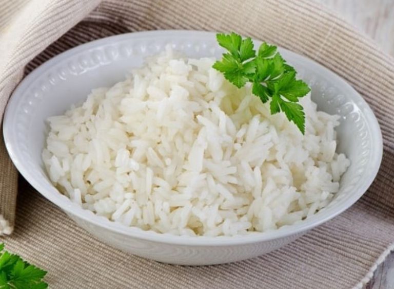Lượng calo có trong 1 chén cơm? So sánh hàm lượng calo giữa gạo trắng, gạo lức và yến mạch