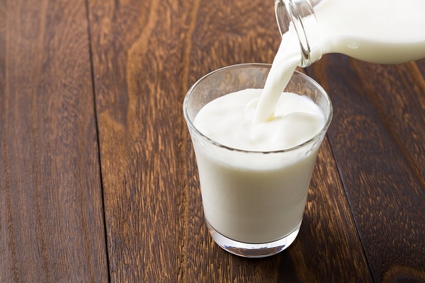 Tác dụng của sữa, một ngày nên uống bao nhiêu lít sữa?